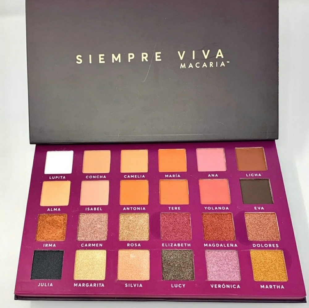 Siempre Viva eyeshadow palette
